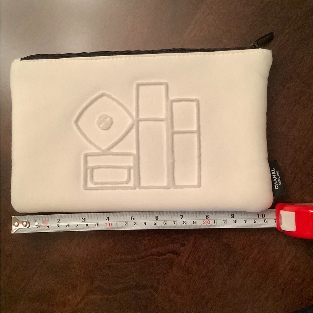 FIRM PRICE CHANEL White Cosmetic Bag NEW